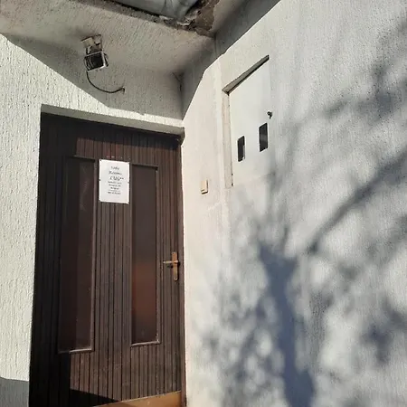 Lug Guest house *